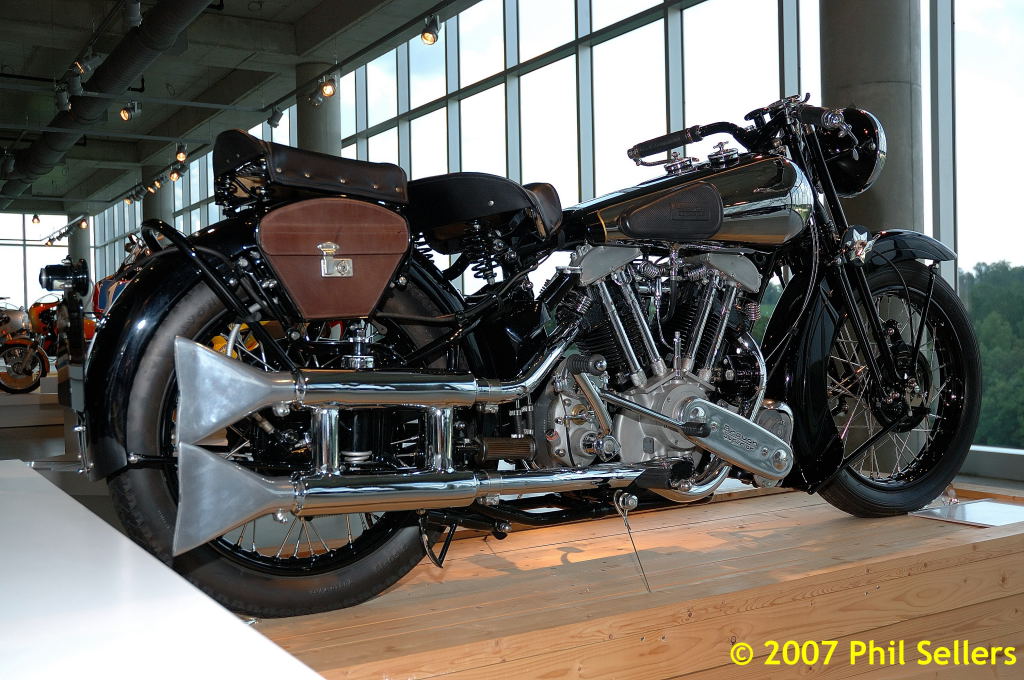 1938_SS100_06.jpg 188.6 KB