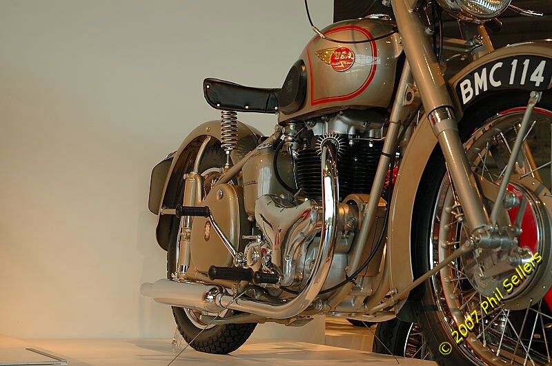 1951_BSA_Golden_Flash_03.jpg 268.5 KB