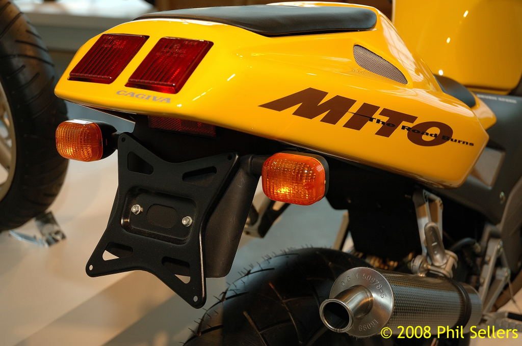 1995_cagiva_mito_125_07.jpg 496.3 KB