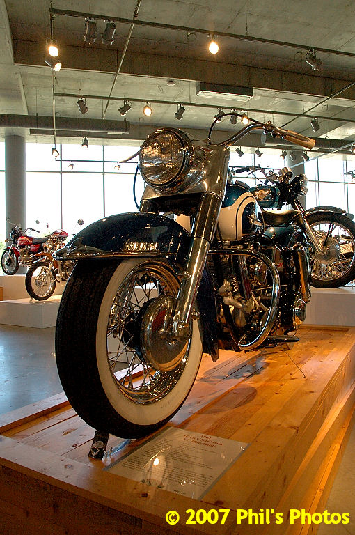 1961_fl_duo-glide_04.jpg 149.9 KB