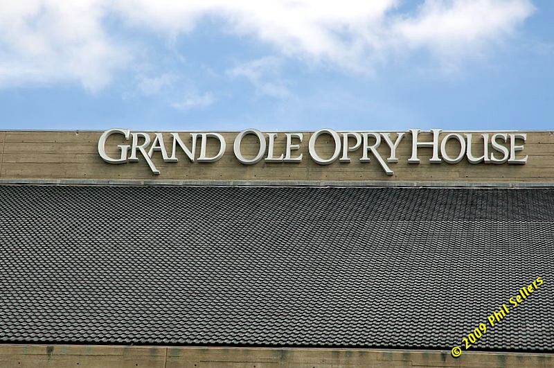 2009_Opry_01.jpg 161.8 KB