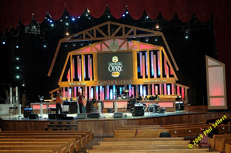 2009_Opry_05.jpg 155.4 KB