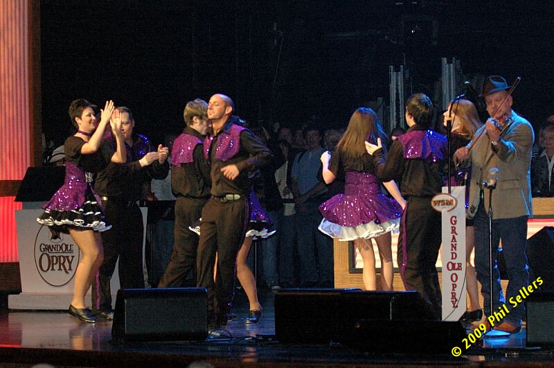 2009_Opry_20.jpg 130.5 KB