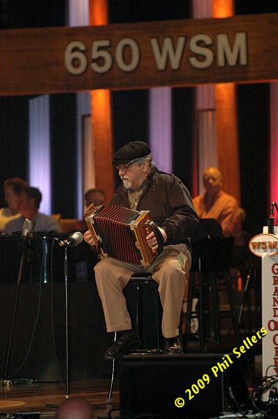 2009_Opry_27.jpg 59.3 KB