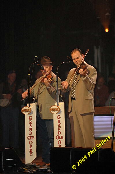 2009_Opry_37.jpg 56.7 KB