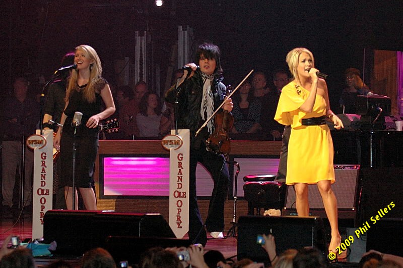 2009_Opry_76.jpg 120.8 KB
