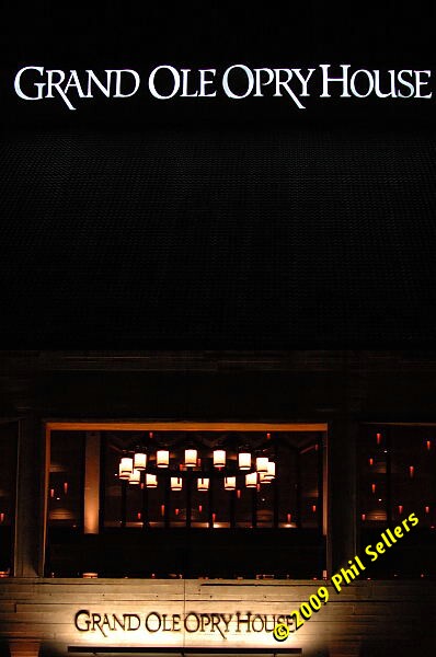 2009_Opry_87.jpg 55.6 KB