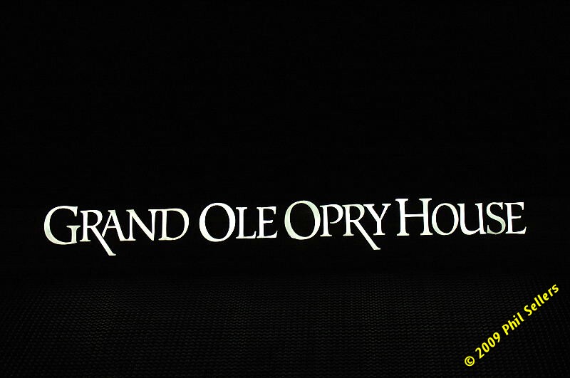 2009_Opry_88.jpg 56.5 KB